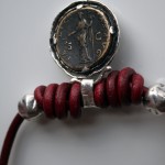 Colgante con moneda romana autentica